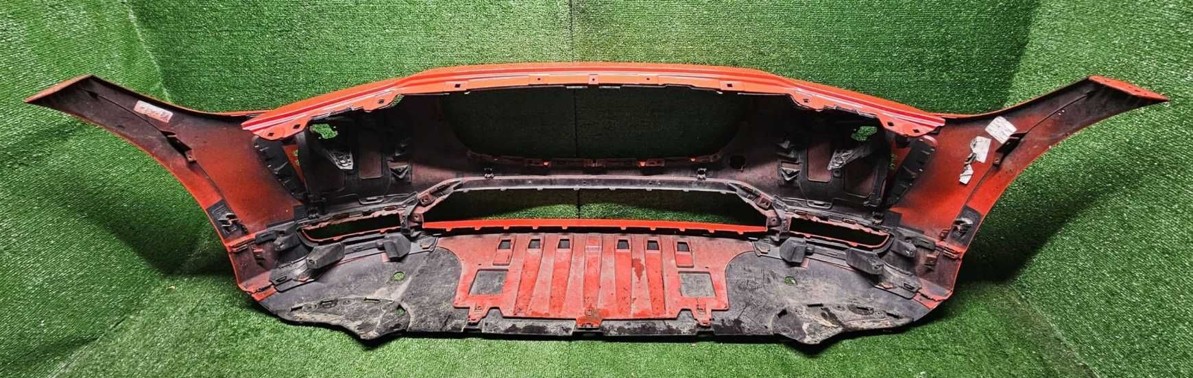 Голий бампер на Jaguar I-PACE
