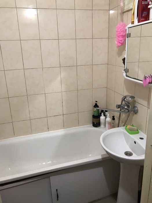 Здам кімнату  в центрі  міста біля парку Шевченка.