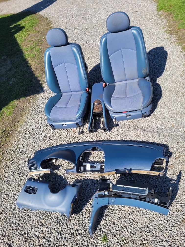 Fotele kanapa środek w211 niebieski komplet