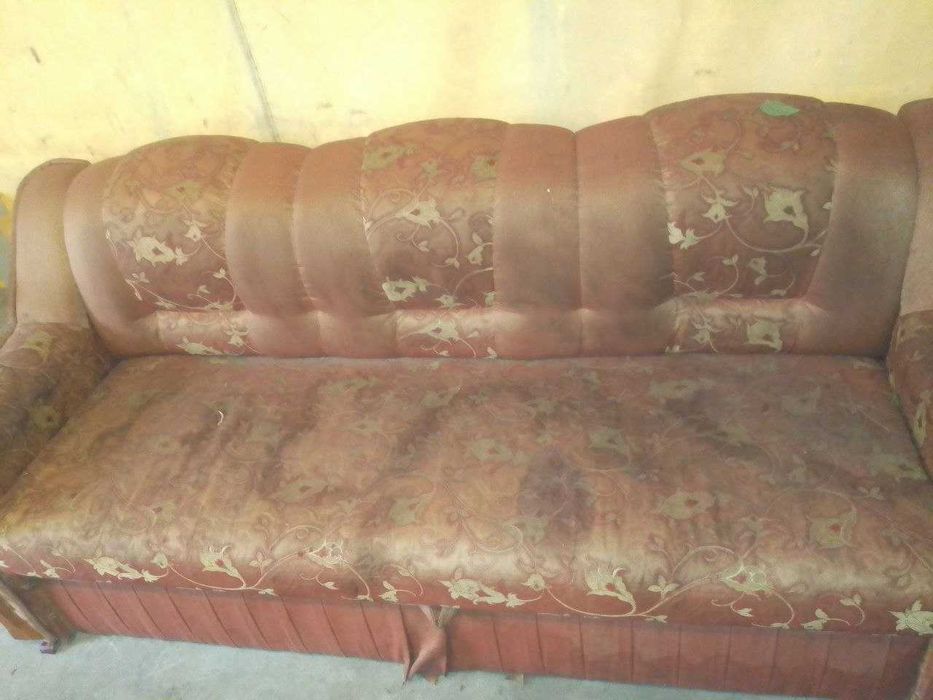 Віддам безкоштовно диван соф борщагівка