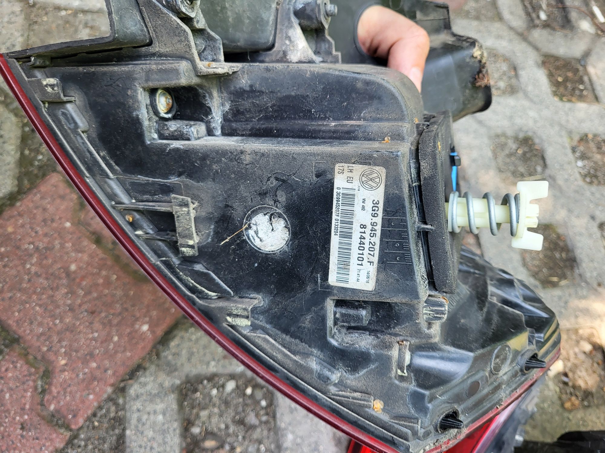 Lampy tylne Passat B8 kombi