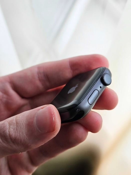 Apple Watch SE 44mm акб 92%
