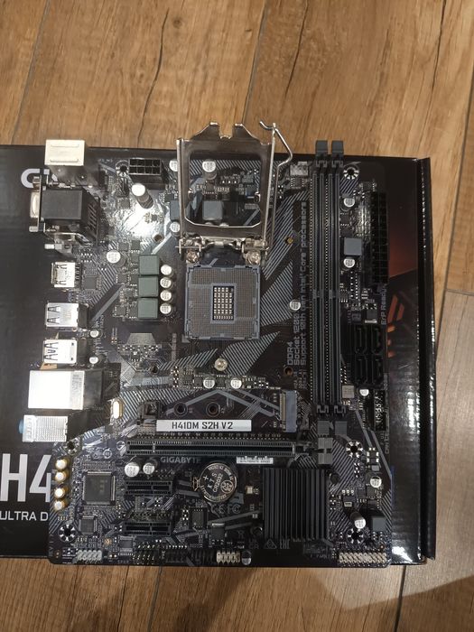 Материнська плата Gigabyte H410M S2H V2 (S1200)