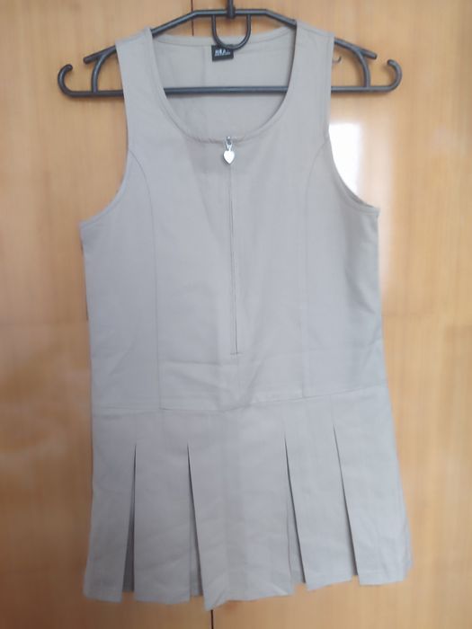 Шкільний новий сарафан, 8-9 років, 134 см. Next