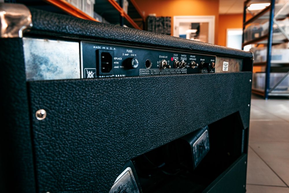 MusicMan One thirty 212HD Piec gitarowy