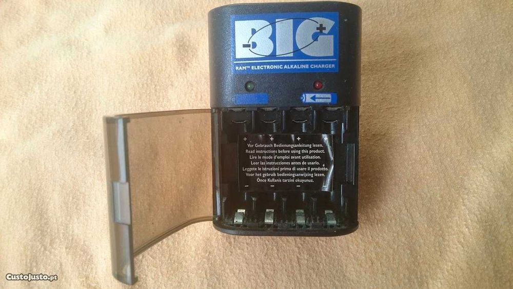 Carregador Pilhas AA e AAA Big