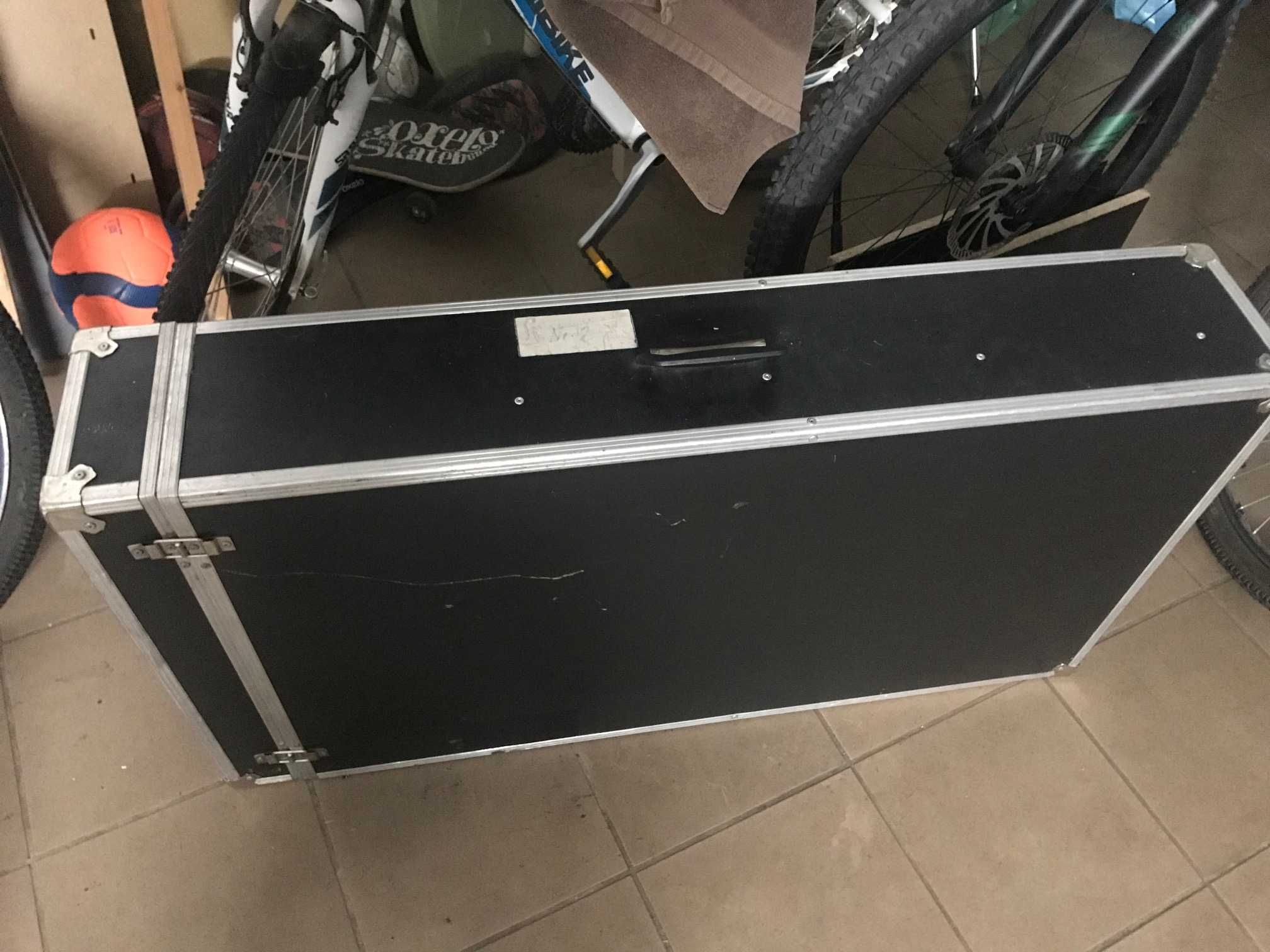 Skrzynia transportowa futerał case na pedalboard statywy hardware