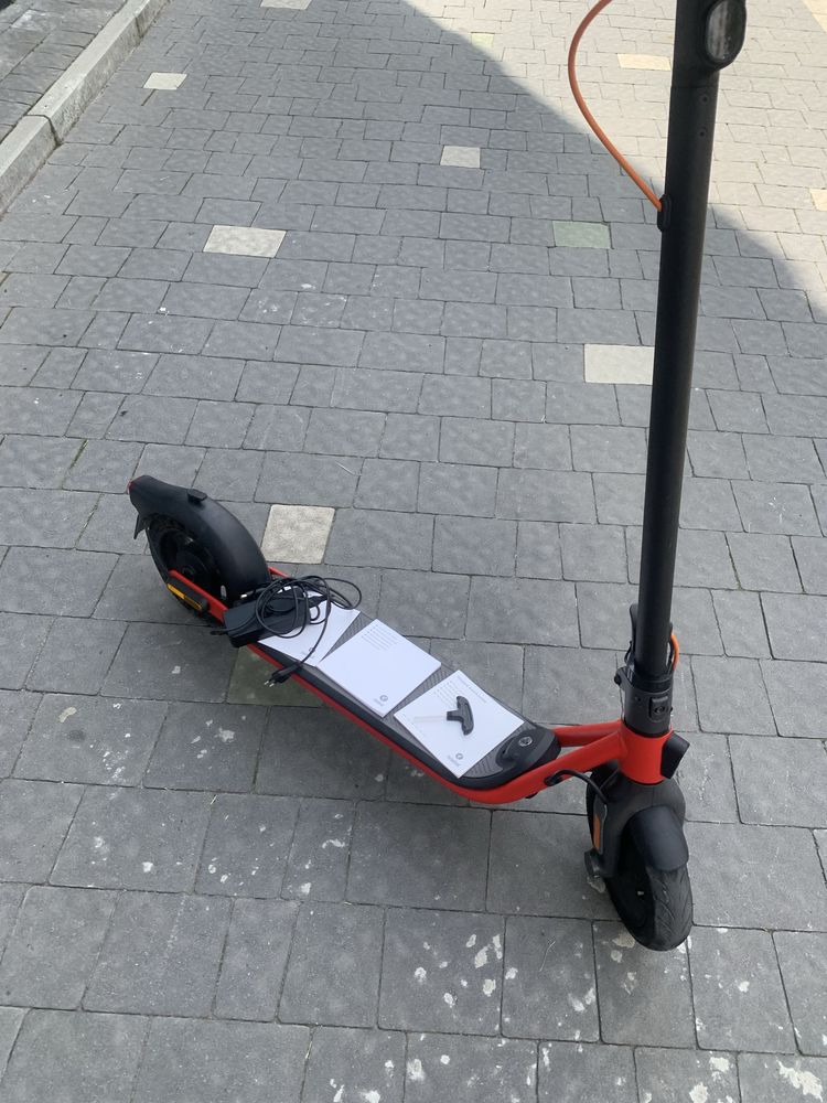Елетросамокат ninebot d38e