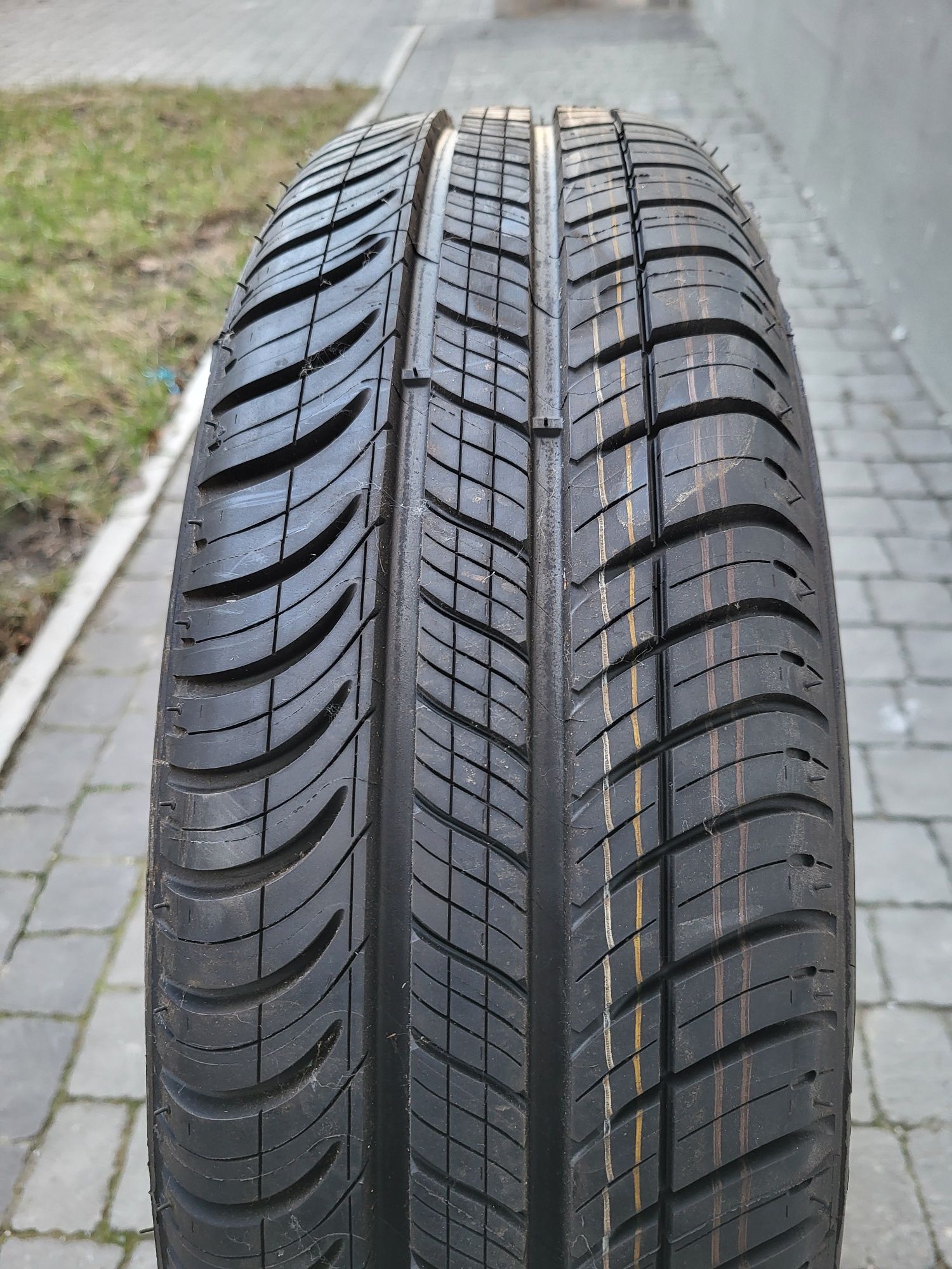 Колесо Michelin Energy 165/70 R14 + диск 5J*14H2