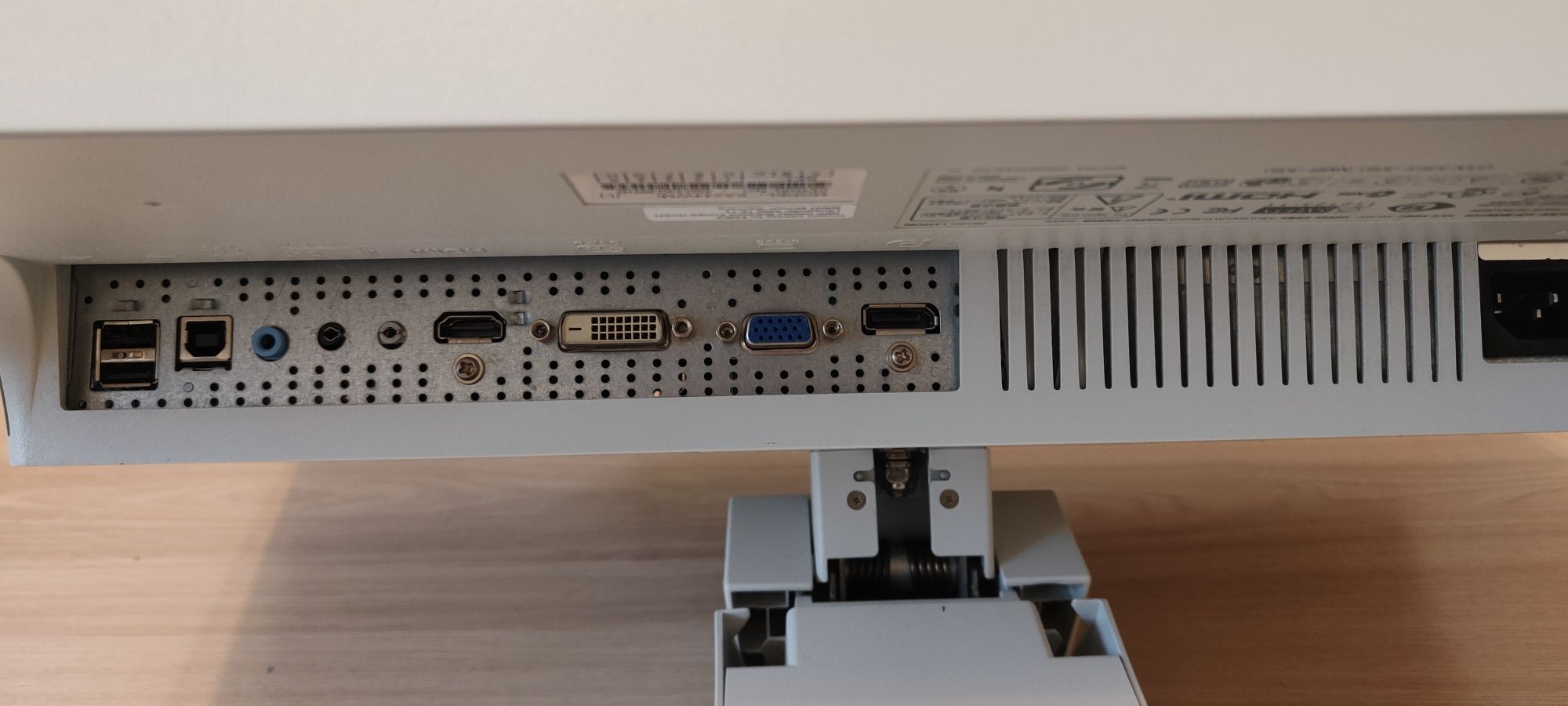 Monitor Nec MultiSync EA244WMi  - 24" - rezerwacja do czwartku