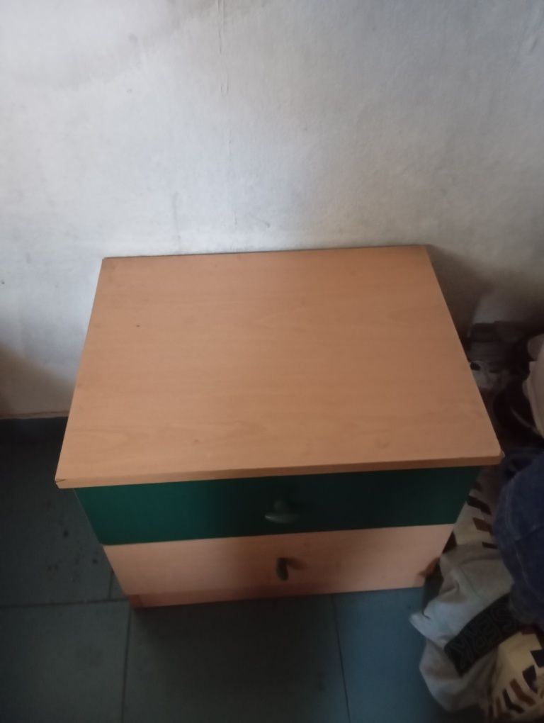 Mobília de quarto para desocupar.