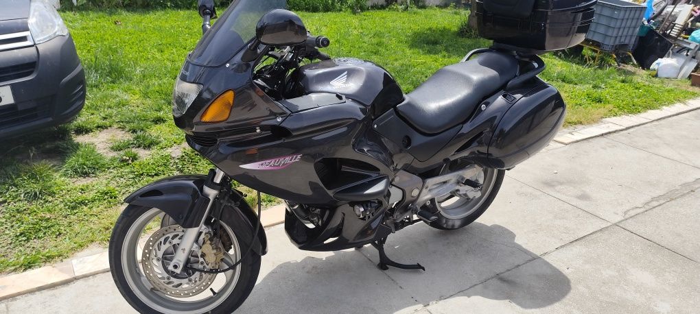Vendo mota Honda Deauville