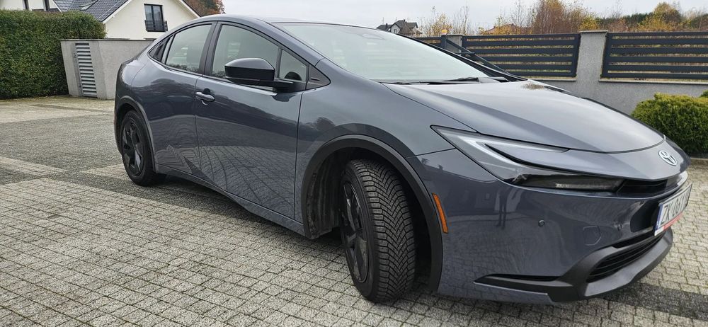 Toyota Prius Super stan 2.0 HYBRID