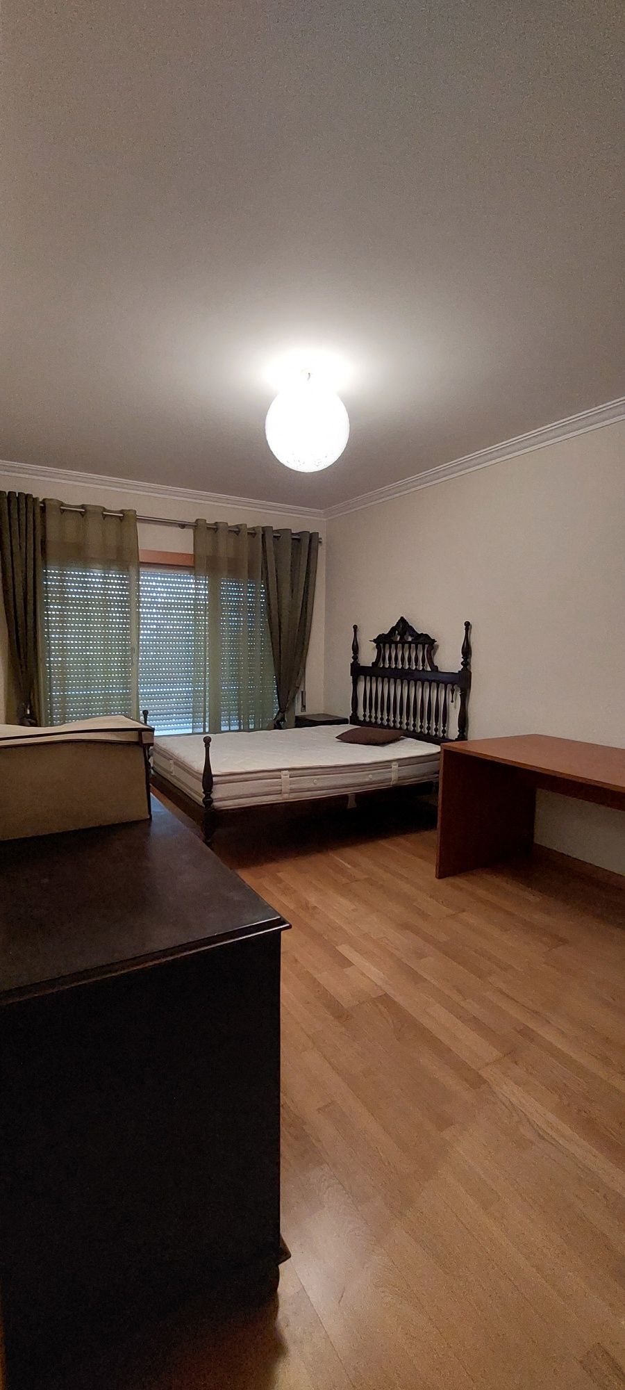 Arendo quarto perto EST e ESALD