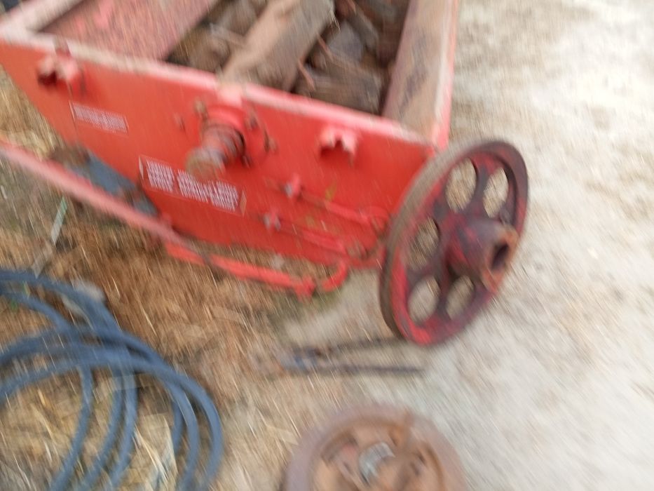 Січкарня на Massey Ferguson 307,440