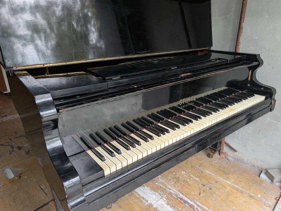 Fortepian STINGL model L5 - remont lub na części, proponuj cenę.