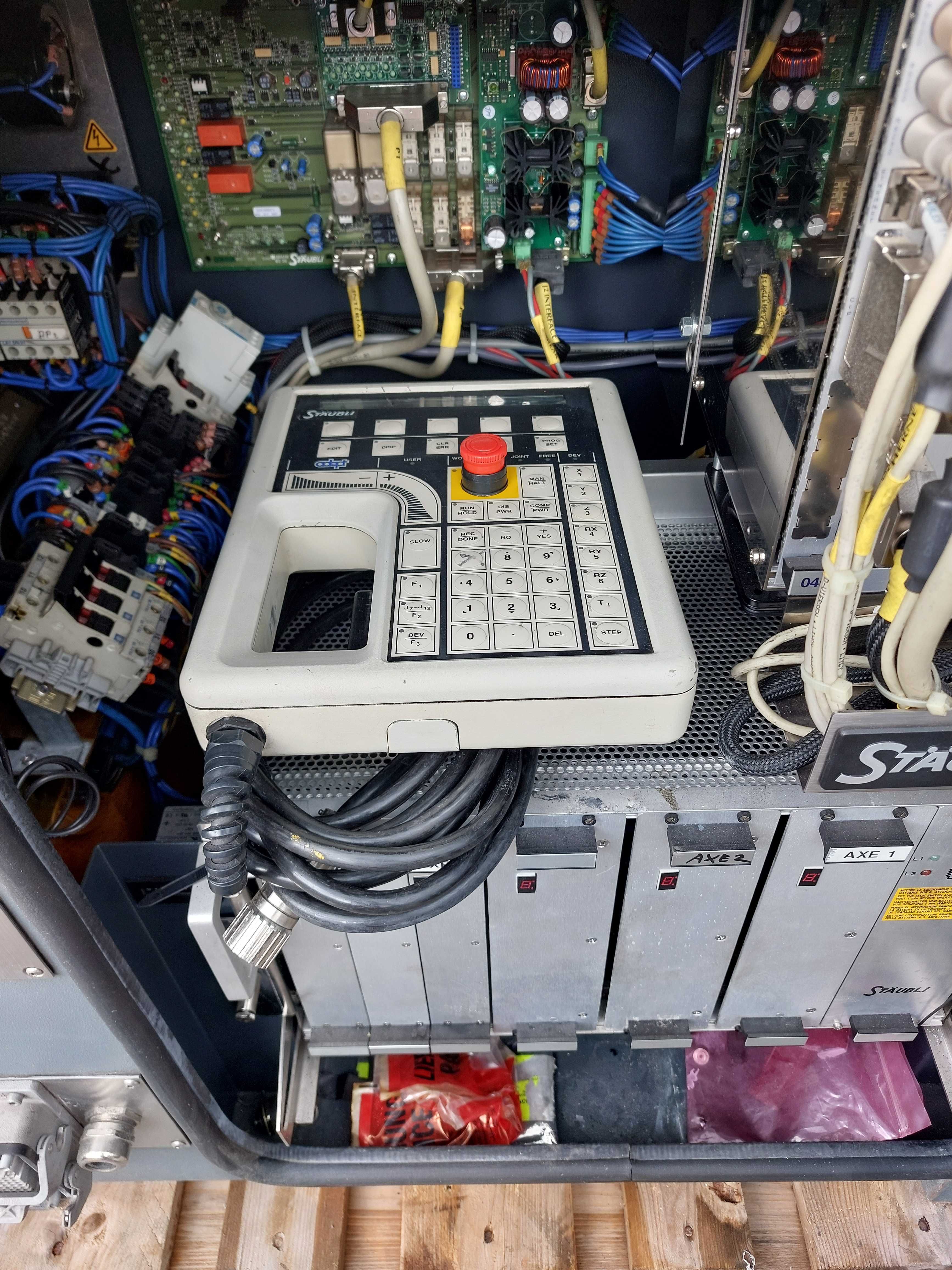 STAUBLI szafa sterująca + panel operatora + kabel