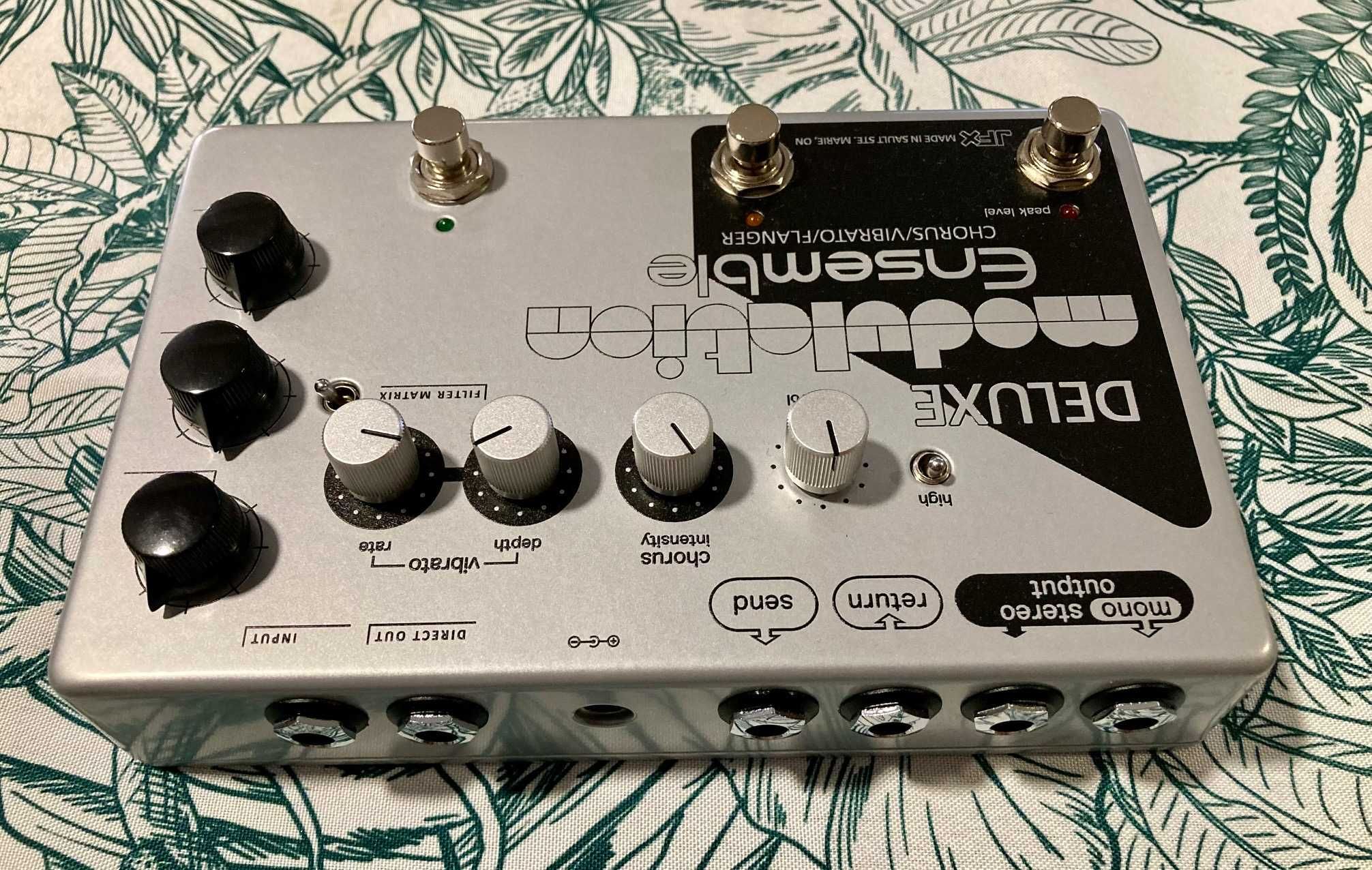 Pedal JFX Deluxe Modulation Ensemble