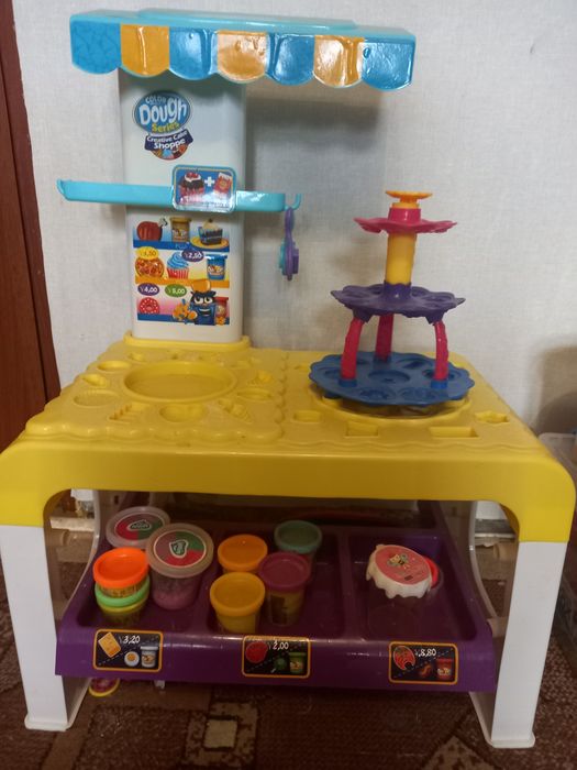 Столик для ліплення пластиліну