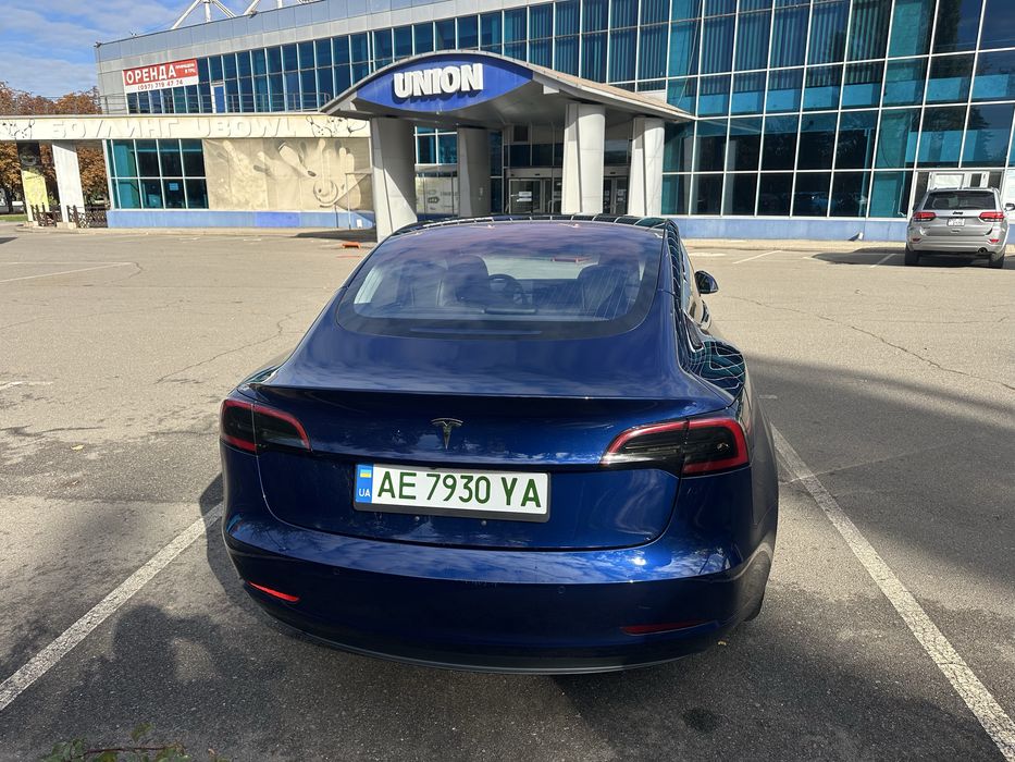 продам Tesla 3 2018