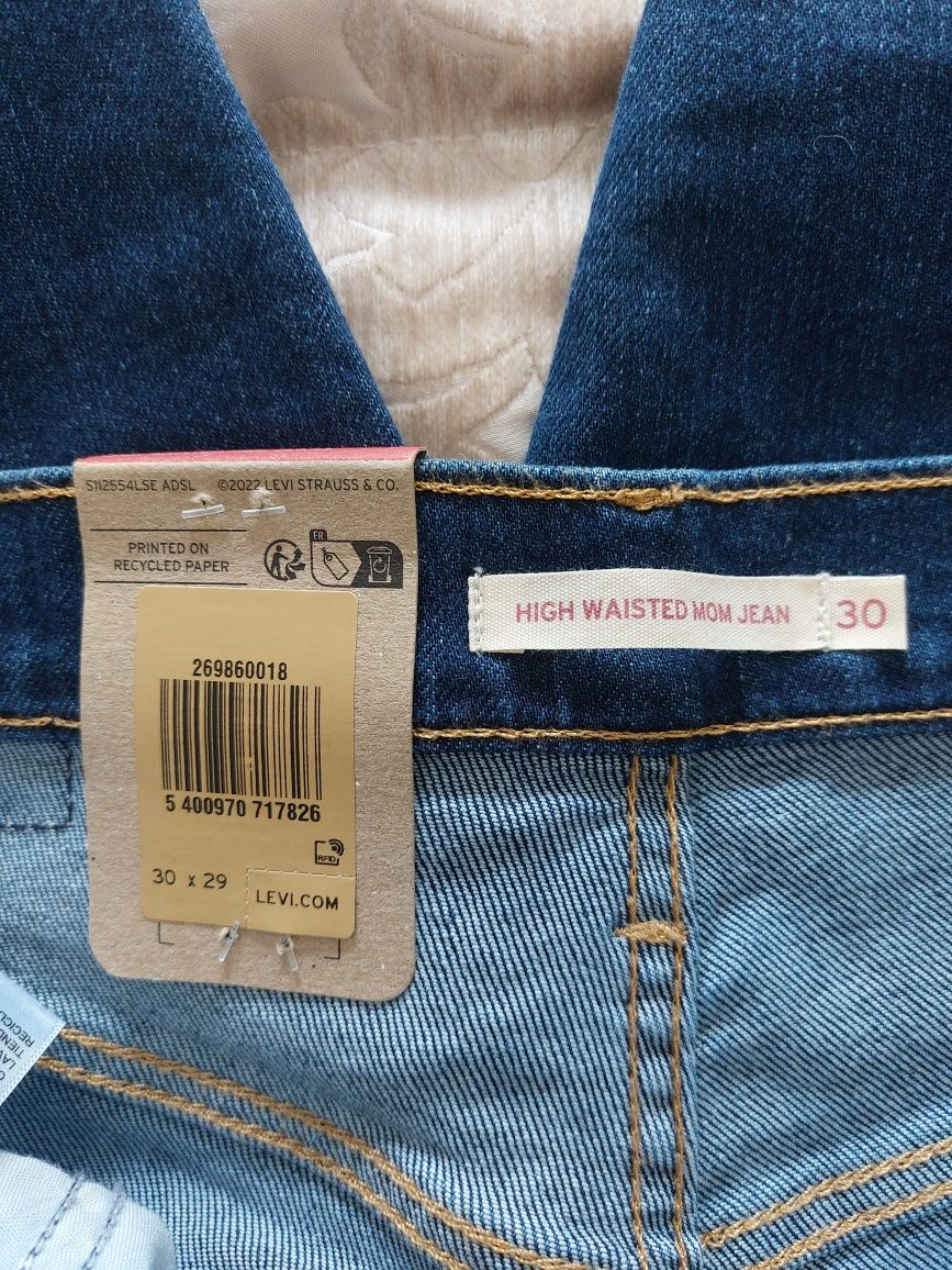 Jeans Levi's novo com etiqueta