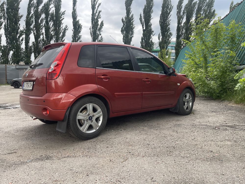 Ford fiesta 2007 рік
