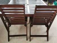 Mesa 8 pessoas e 4 cadeiras de exterior com almofadas