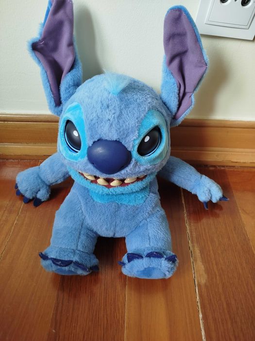 Stitch realista como novo