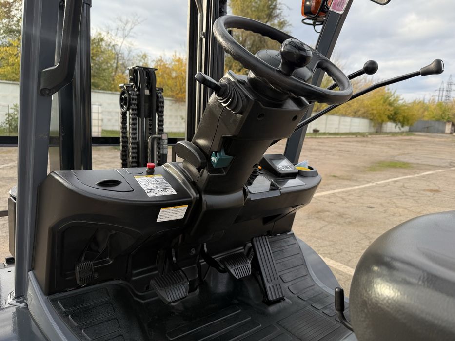 Навантажувач вилковий з вагами TOYOTA02-8FG20 вилочный погрузчик, кара