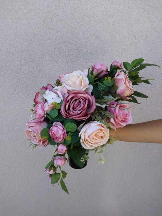 Komplet na grób, cmentarz, pomnik,kompozycja nagrobna, wiązanka,kwiaty