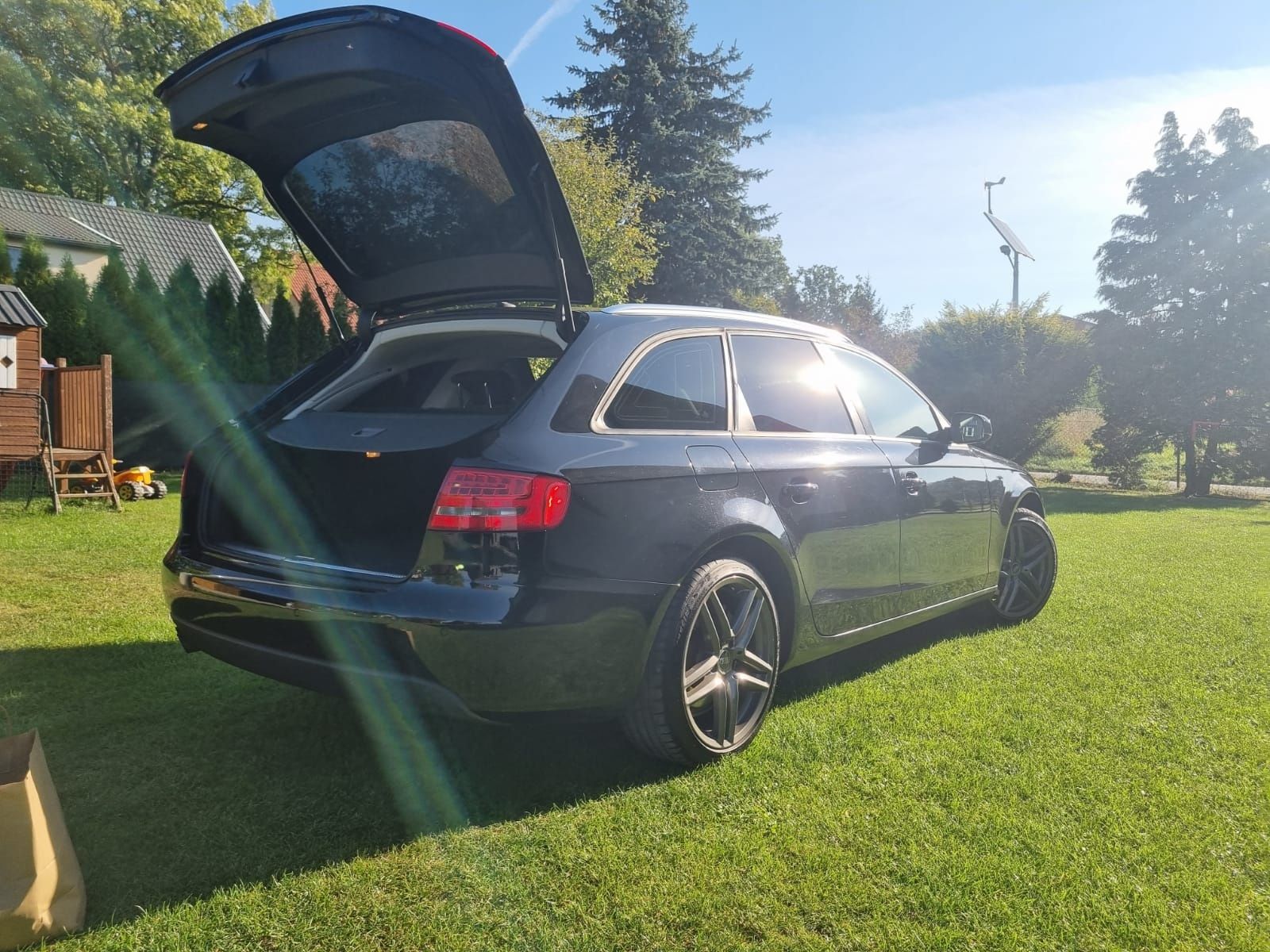 Sprzedam Audi A4 B8 avant 2.0 TDI 2011r.