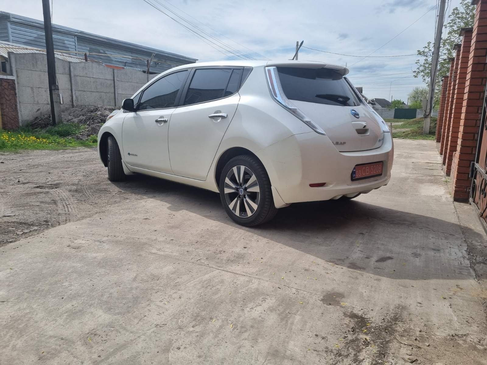 Nissan Leaf 2014 год