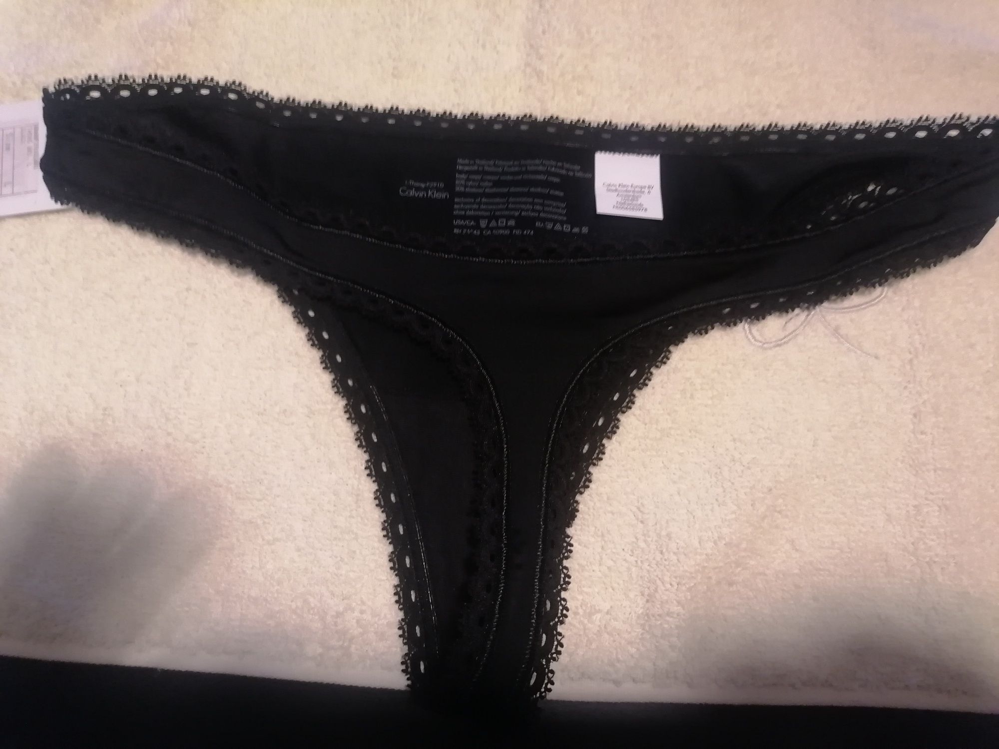 Calvin Klein. Stringi damskie rozmiar L