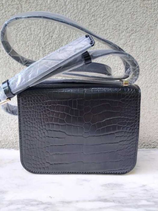 Nowa torebka oryginalna GUESS corily mini czarna kuferek a61