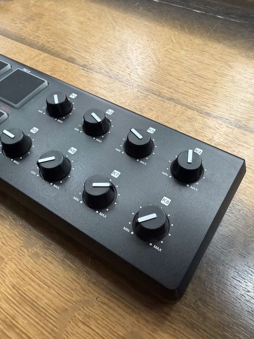 MIDI контроллер Akai LPD8. Контроллер Akai. Akai lpd8. Клавиатура