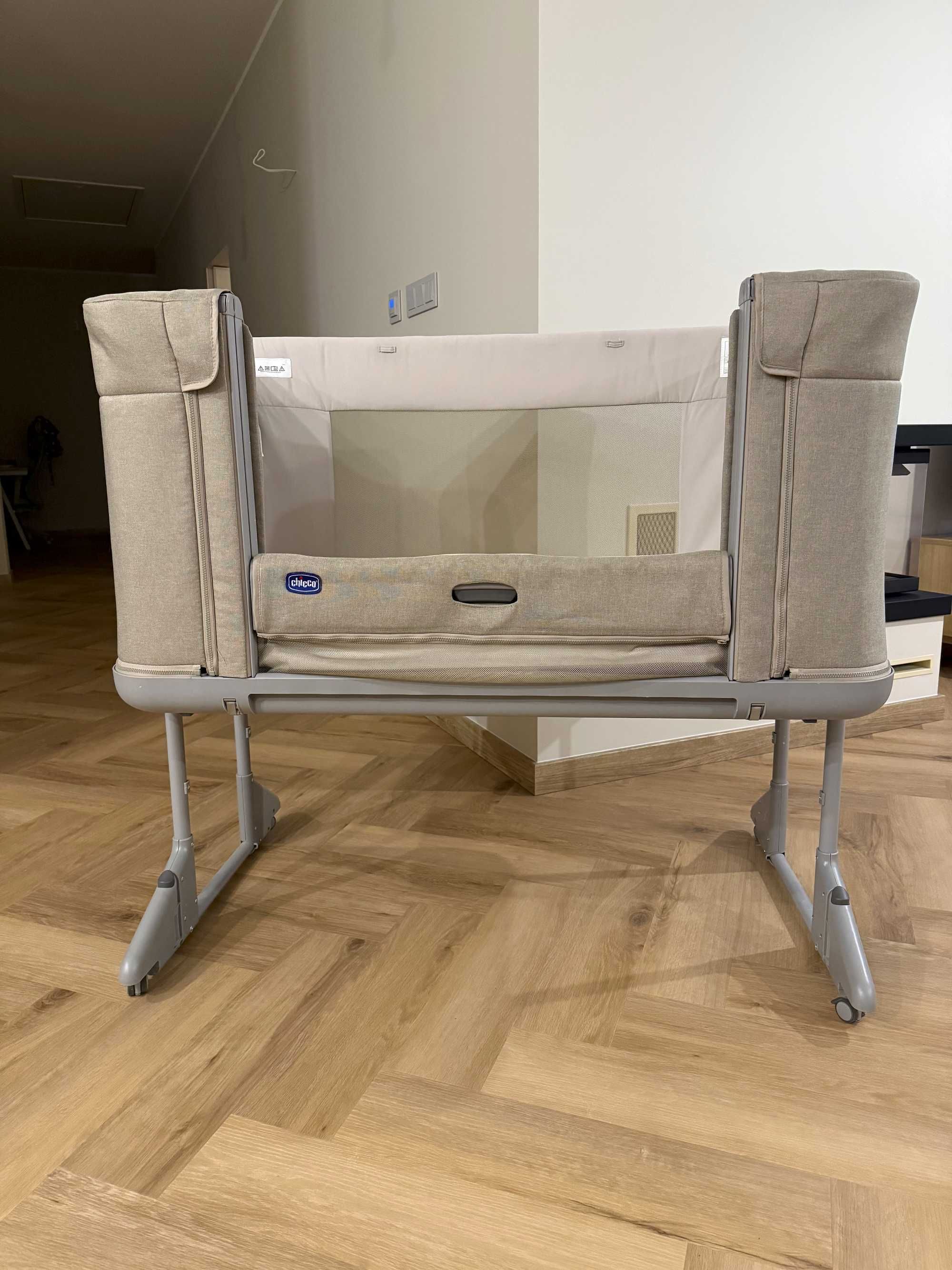 CHICCO NEXT2ME FOREVER łóżeczko dostawne (kolor SAND)