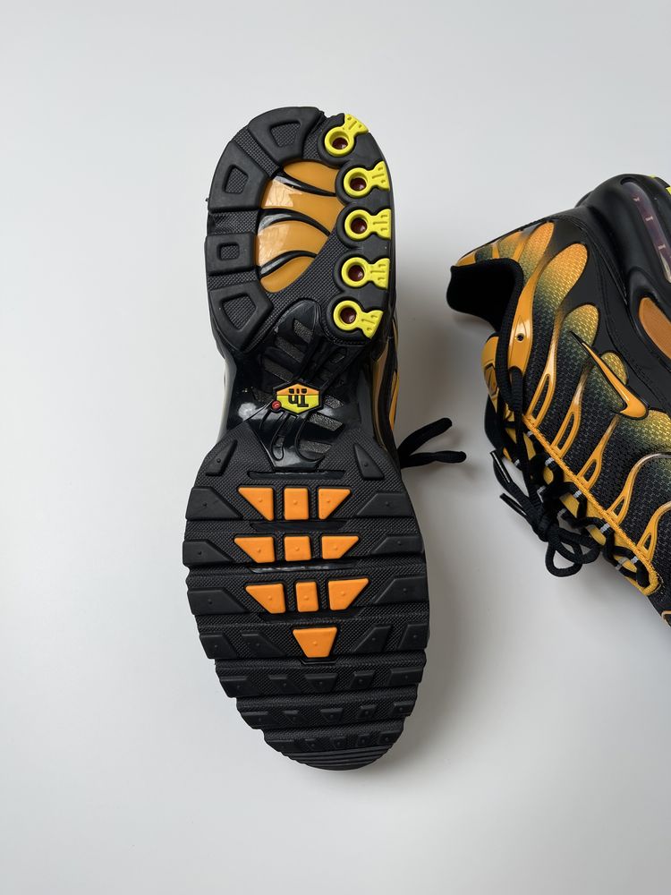 Оригинал Nike Air Max Plus Black Sundial найк tn аир макс плюс тн