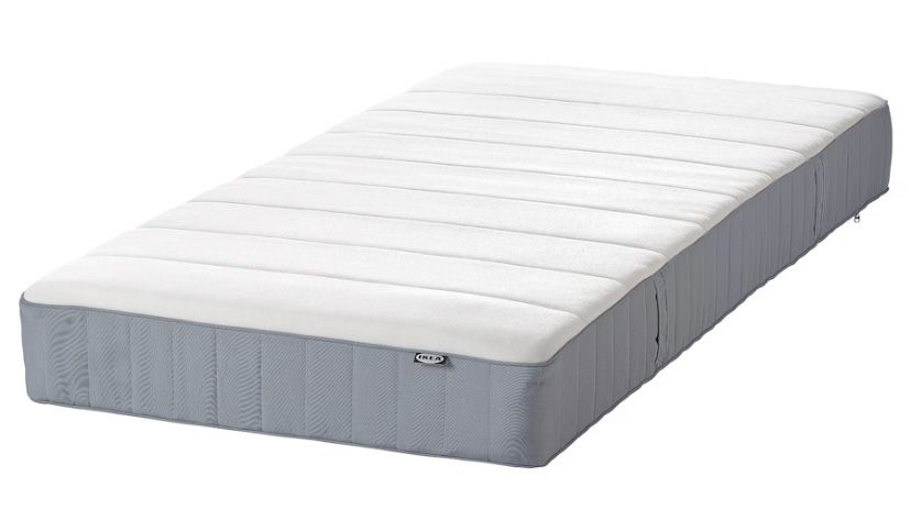 Cama de dolteiro em metal
