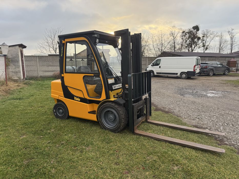 Погрущик / навантажувач 3т yale