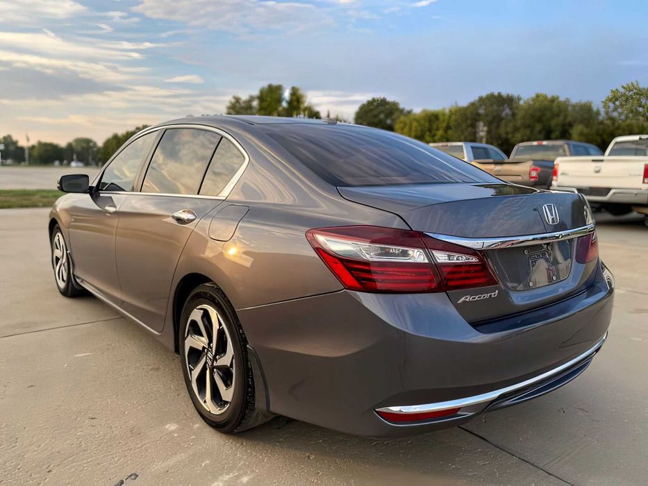 Honda Accord      2017