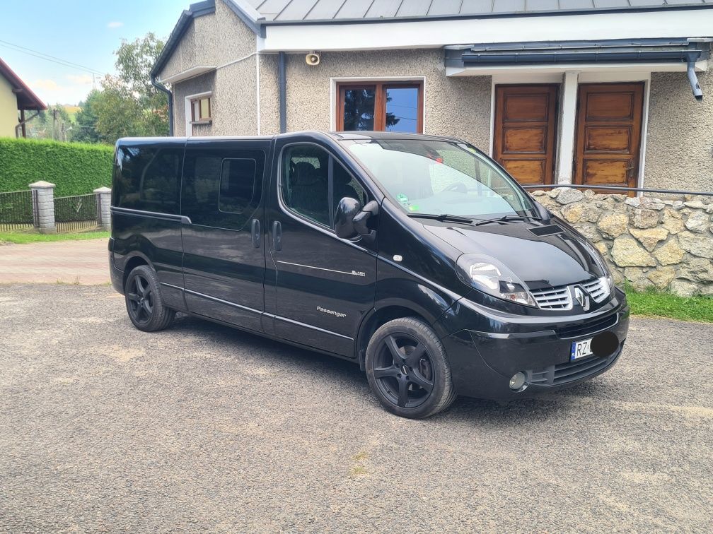 Black Edition 9os long klimatronik Trafic Vivaro Primastar bus zamiana