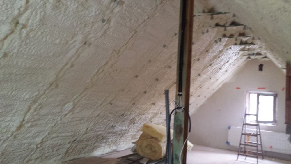 Izolacje Natryskowe, Ocieplenie pianą PUR