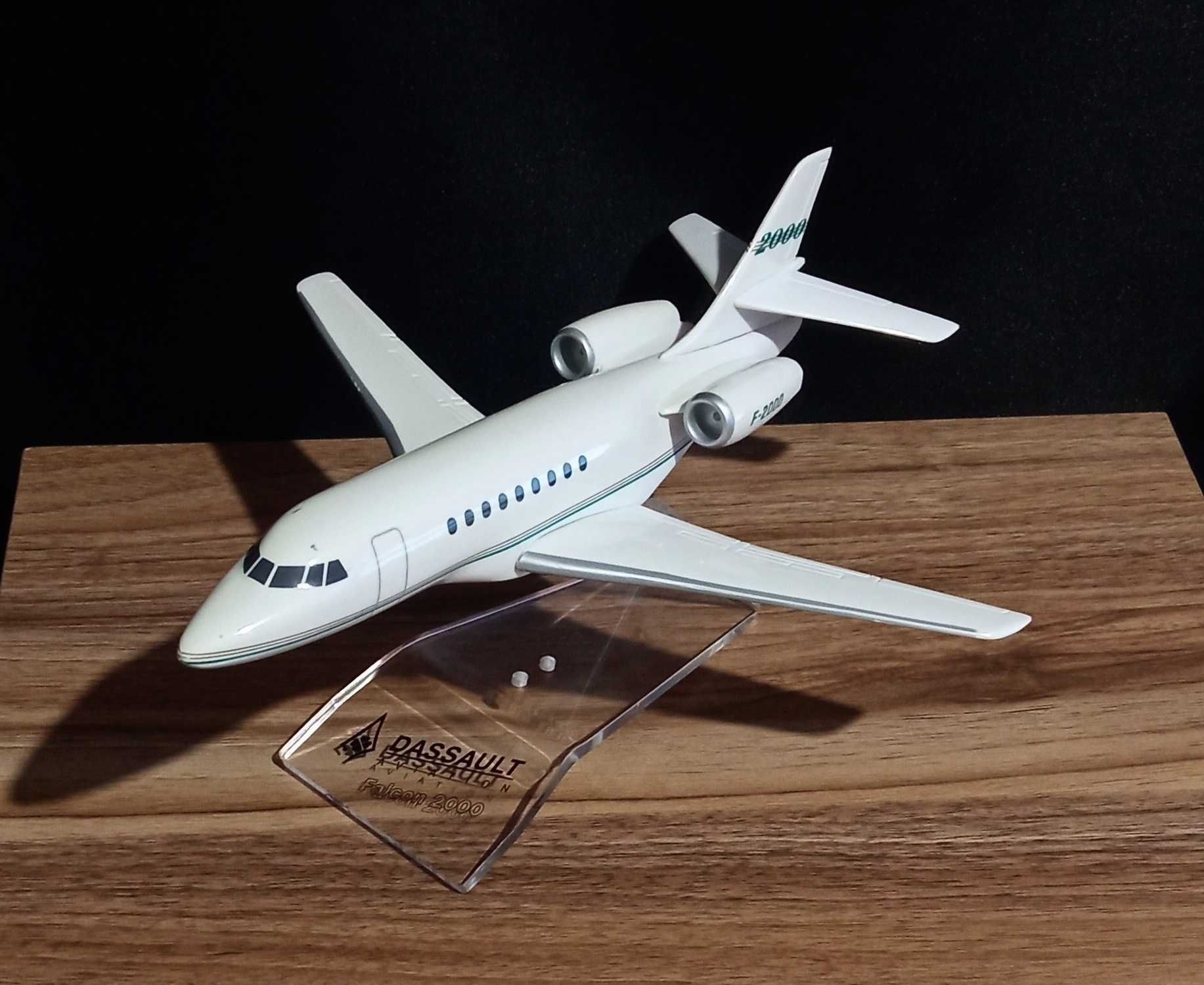 Dassault Falcon F-2000 Aviation model samolotu