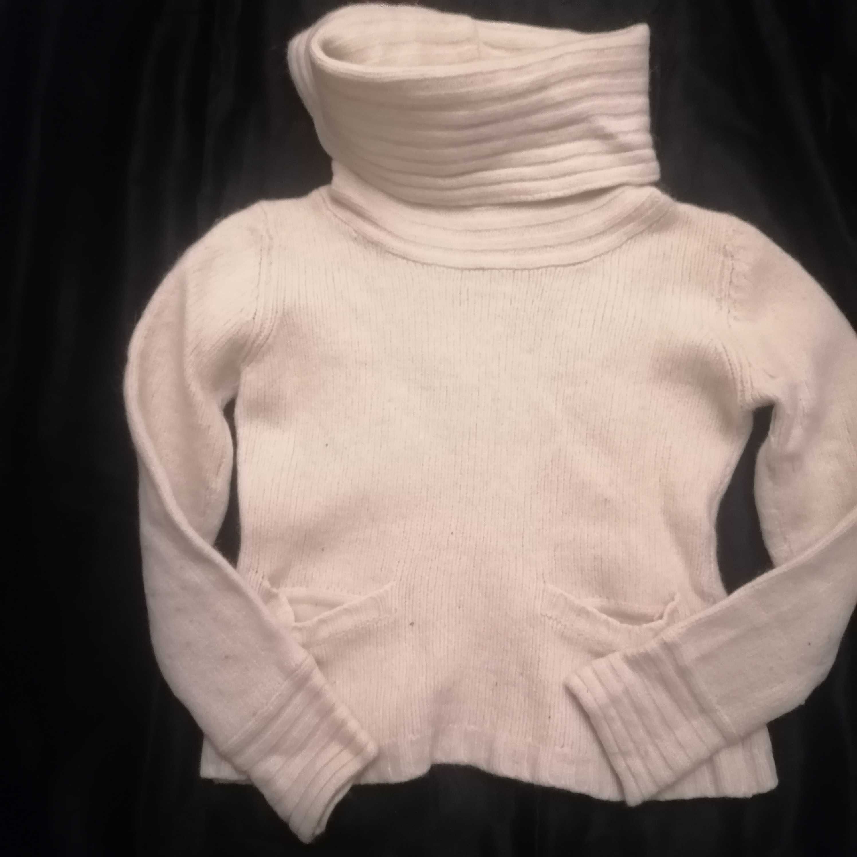 Sweterek z wełny dla dziewczynki