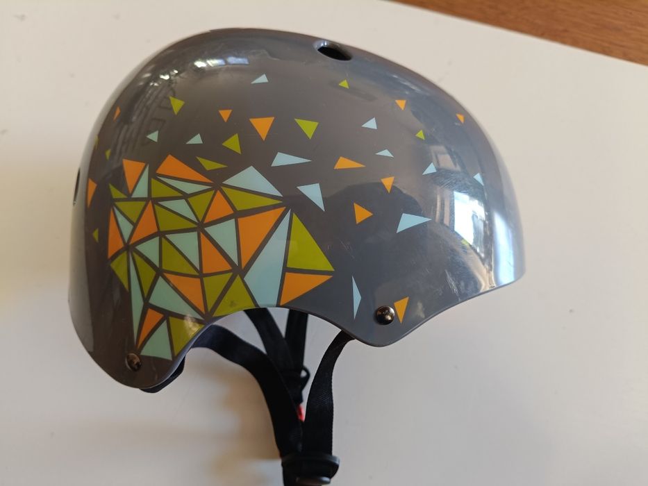 Kask na hulajnogę i rolki czy rower orzeszek rozmiar S/M