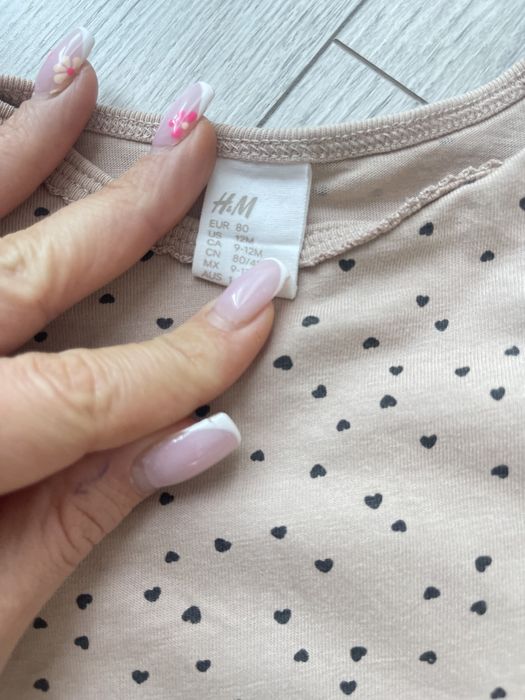 Body - H&M- 80- serduszka