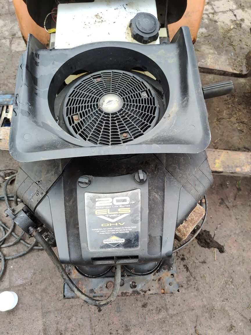 Silnik Briggs Stratton 2 cylindry 20 km els vtwin