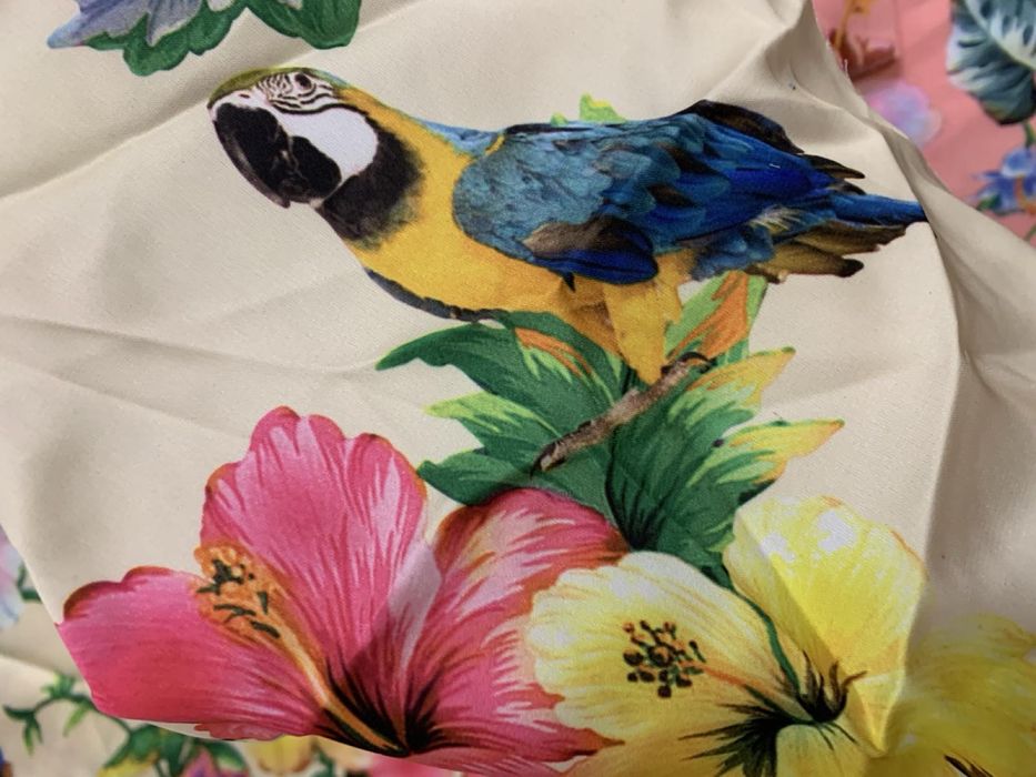 Яркие обрезки ткани