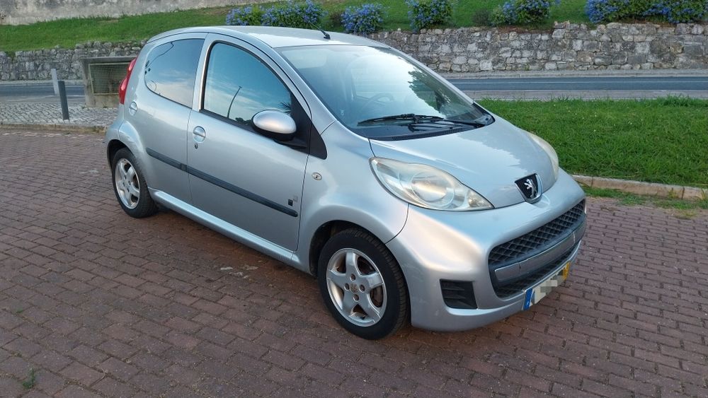 Peugeot 107 Black & Silver Edition 1.0i 5p 2012