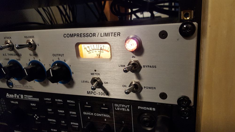 Lampowy preamp instrumentalny compressor Summit Audio MPC-100A